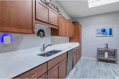 709 W Sunlight Lane, Tucson, AZ 85704 - Photo 15