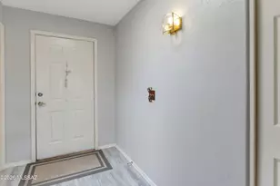 709 W Sunlight Ln, Tucson, AZ 85704 - Photo 7