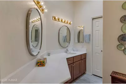 709 W Sunlight Lane, Tucson, AZ 85704 - Photo 23