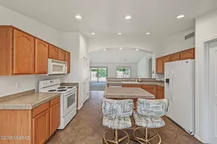 2701 E Sawyer Rd, Green Valley, AZ 85614 - Photo 9