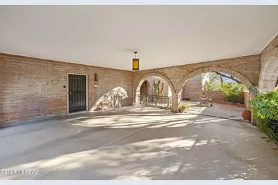 1605 S Camino Del Sol, Green Valley, AZ 85622 - Photo 13
