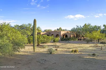 1605 S Camino Del Sol, Green Valley, AZ 85622 - Photo 1