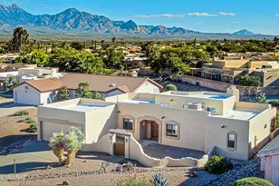 1033 W Placita Agradable, Green Valley, AZ 85614 - Photo 1