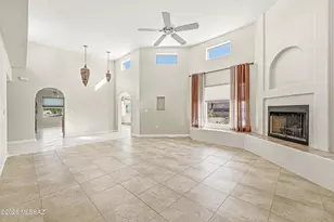 1033 W Placita Agradable, Green Valley, AZ 85614 - Photo 7