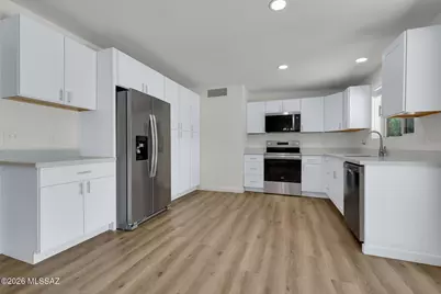 7048 N Northlight Drive, Tucson, AZ 85741 - Photo 19