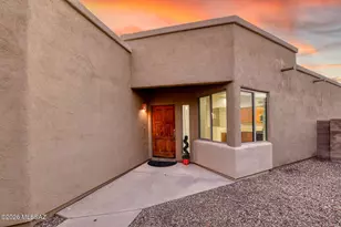 8546 N Sunny Rock Ridge Dr, Tucson, AZ 85743 - Photo 3