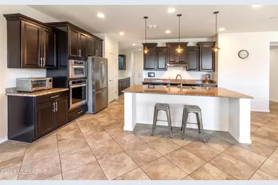 12421 N Summer Wind Drive, Marana, AZ 85658 - Photo 11