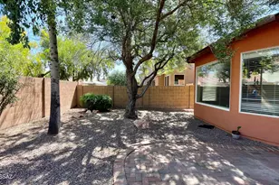 7504 W Cosmic Sky Dr, Tucson, AZ 85743 - Photo 23