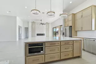 3925 W Ironwood Hill Dr, Tucson, AZ 85745 - Photo 9