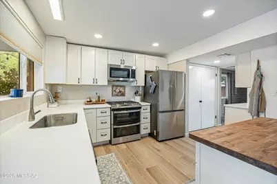 8672 E Olympic Club Circle, Tucson, AZ 85710 - Photo 11