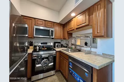 1810 E Blacklidge Drive #515, Tucson, AZ 85719 - Photo 17