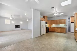 2080 S Triangle X Ln, Tucson, AZ 85713 - Photo 5