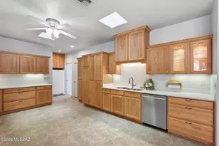 2080 S Triangle X Ln, Tucson, AZ 85713 - Photo 9