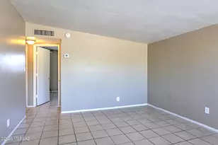 402 E Yavapai Rd, Tucson, AZ 85705 - Photo 35