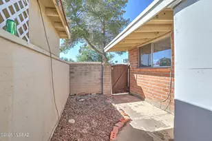 402 E Yavapai Rd, Tucson, AZ 85705 - Photo 41