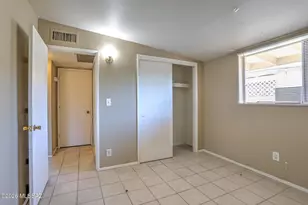 402 E Yavapai Rd, Tucson, AZ 85705 - Photo 37