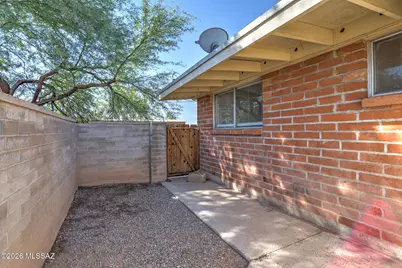 402 E Yavapai Road, Tucson, AZ 85705 - Photo 21