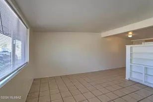 402 E Yavapai Rd, Tucson, AZ 85705 - Photo 7