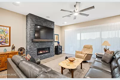13725 N Hidden Springs Drive, Oro Valley, AZ 85755 - Photo 15