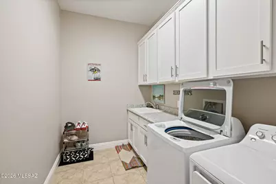 13725 N Hidden Springs Drive, Oro Valley, AZ 85755 - Photo 33