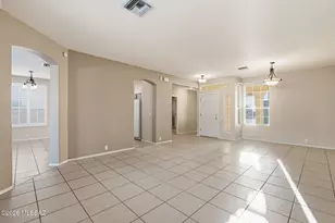 9910 N Crystal Spring Pl, Tucson, AZ 85742 - Photo 13