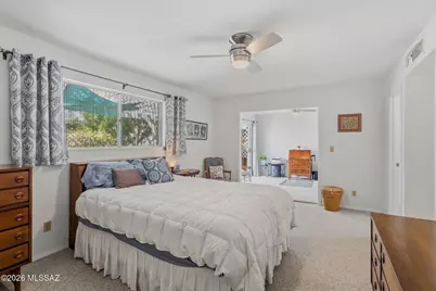 344 W Camino Del Sonador, Green Valley, AZ 85614 - Photo 13