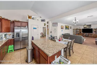 8229 W Melanitta Drive, Tucson, AZ 85757 - Photo 13