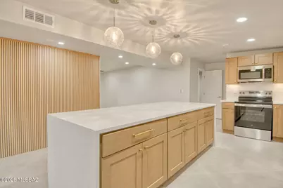 8261 E 18th Street, Tucson, AZ 85710 - Photo 7