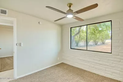 8261 E 18th Street, Tucson, AZ 85710 - Photo 23