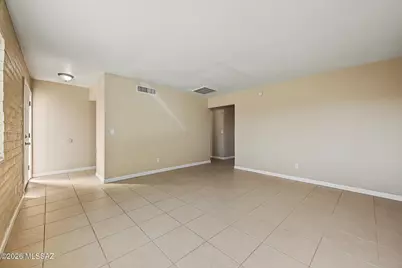 6755 E Hawk Drive, Tucson, AZ 85730 - Photo 5