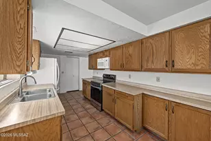 8961 E Linden St, Tucson, AZ 85715 - Photo 11