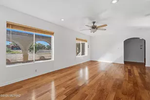 8909 E Palm Tree Dr, Tucson, AZ 85710 - Photo 11