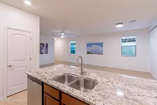 9239 N Peridot Vis Ave, Tucson, AZ 85742 - Photo 9