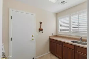 1952 E Wintergreen Dr, Green Valley, AZ 85614 - Photo 39