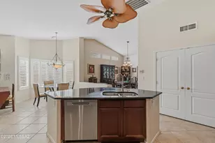 1952 E Wintergreen Dr, Green Valley, AZ 85614 - Photo 25