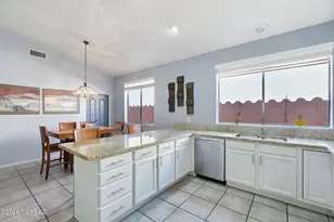 11141 N Sand Pointe Dr, Oro Valley, AZ 85737 - Photo 9