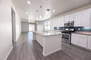 9836 E Theia Dr, Mesa, AZ 85212 - Photo 3