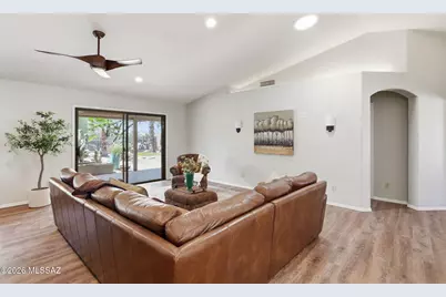 1950 E Desert Lark Pass, Green Valley, AZ 85614 - Photo 11