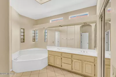 37197 S Canyon View Drive, Saddlebrooke, AZ 85739 - Photo 13