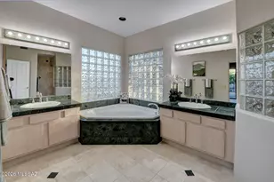 5500 N Hacienda Del Sol Rd, Tucson, AZ 85718 - Photo 29