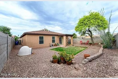 9381 E Rockhouse Peak Place, Tucson, AZ 85710 - Photo 25