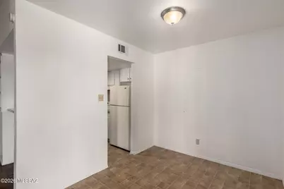1620 N Wilmot Road #UNIT E258, Tucson, AZ 85712 - Photo 5
