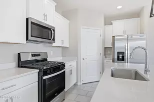 11926 W Charismatic Dr, Marana, AZ 85653 - Photo 13