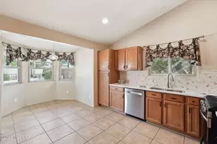 4530 W Lord Redman Loop, Tucson, AZ 85741 - Photo 13