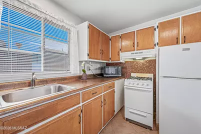 230 S Paseo Sarta #C, Green Valley, AZ 85614 - Photo 7