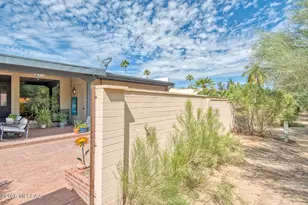10160 N Valle Del Oro Dr, Tucson, AZ 85737 - Photo 17