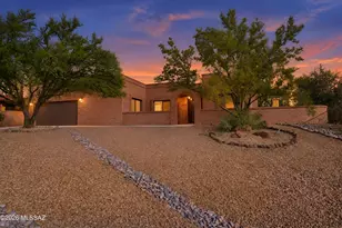 1750 W Camino Urbano, Green Valley, AZ 85622 - Photo 3