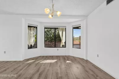 1750 W Camino Urbano, Green Valley, AZ 85622 - Photo 9