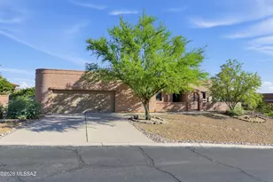 1750 W Camino Urbano, Green Valley, AZ 85622 - Photo 1