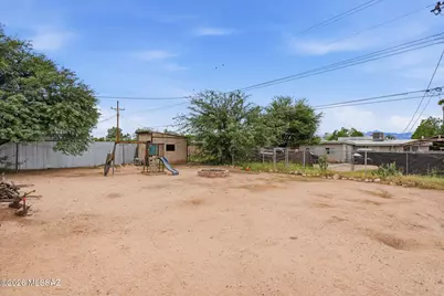8325 E Louise Drive, Tucson, AZ 85730 - Photo 21